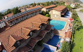 Paradise Club Villas